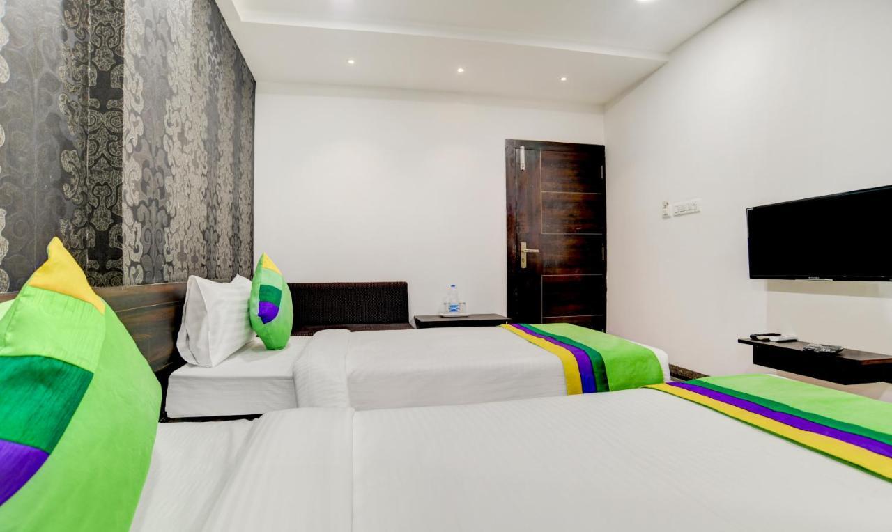 אינדורה Treebo Grand Euro Pipliyahana Square מראה חיצוני תמונה